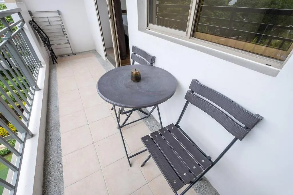 2Br Fully Air-Conditioned Staycation Plus Free Parking Manila Apartment