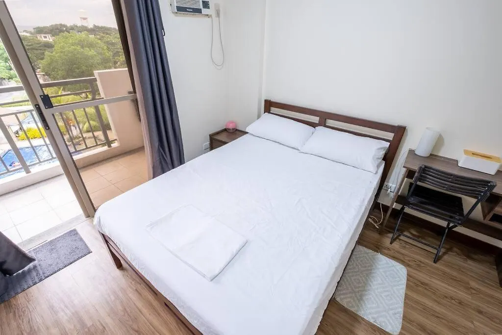 2Br Fully Air-Conditioned Staycation Plus Free Parking Manila